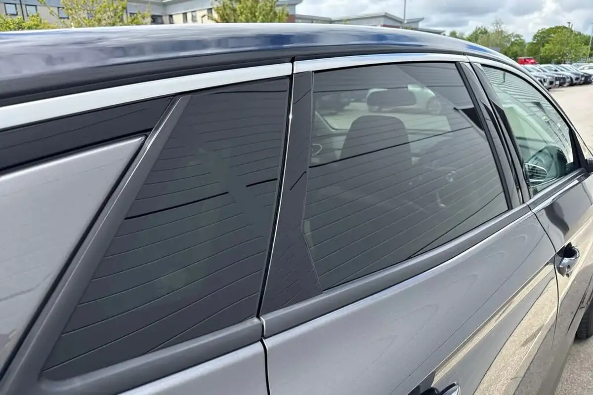 2019-vauxhall-grandland-x-12-elite-nav-big-31
