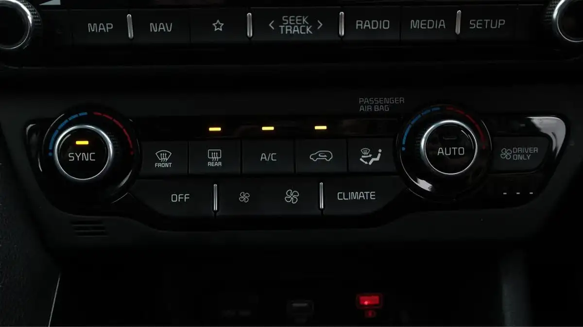 2022-kia-niro-16-gdi-3-156kwh-big-12