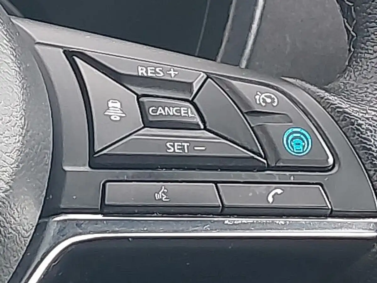 2021-nissan-juke-10-dig-t-tekna-dct-big-10