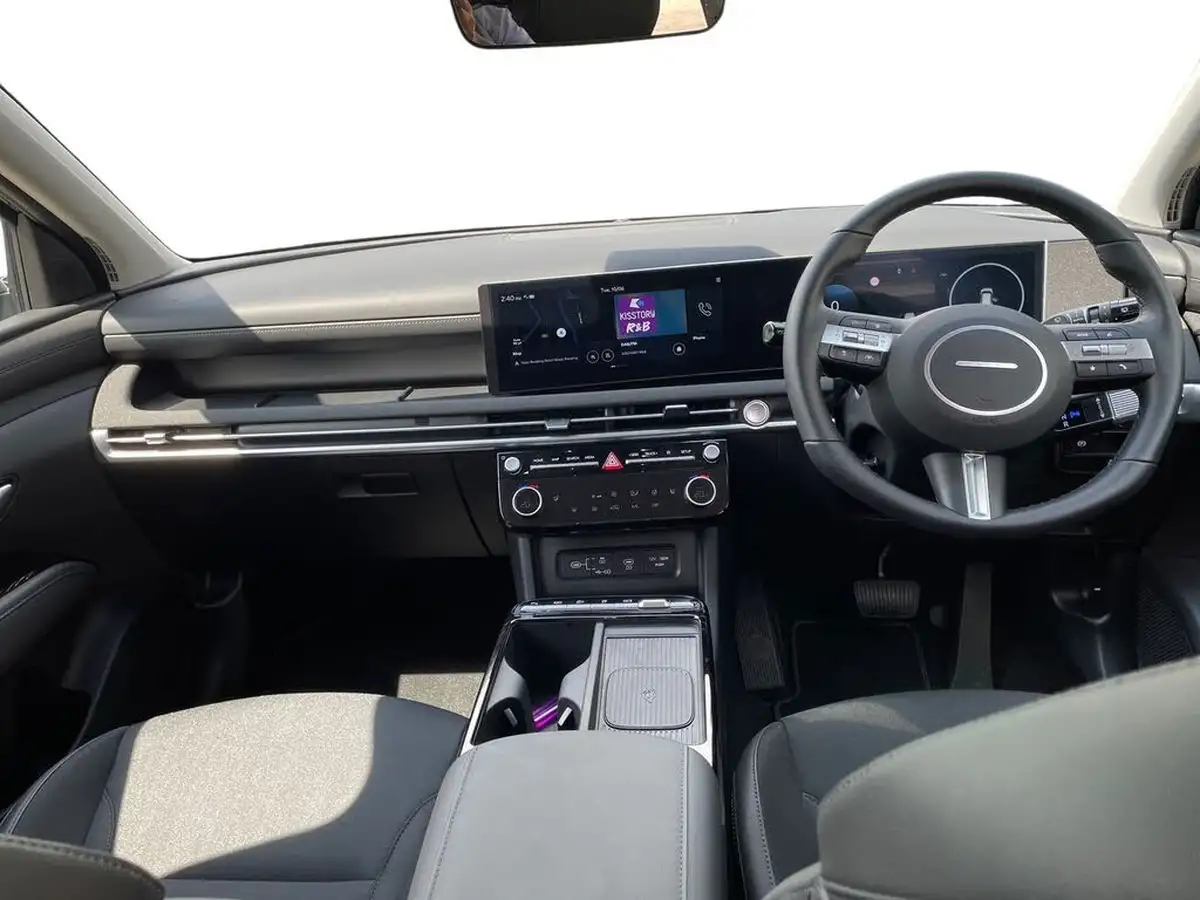 2025-hyundai-tucson-16-t-gdi-premium-160ps-48v-mhev-two-tone-roof-7dct-big-12
