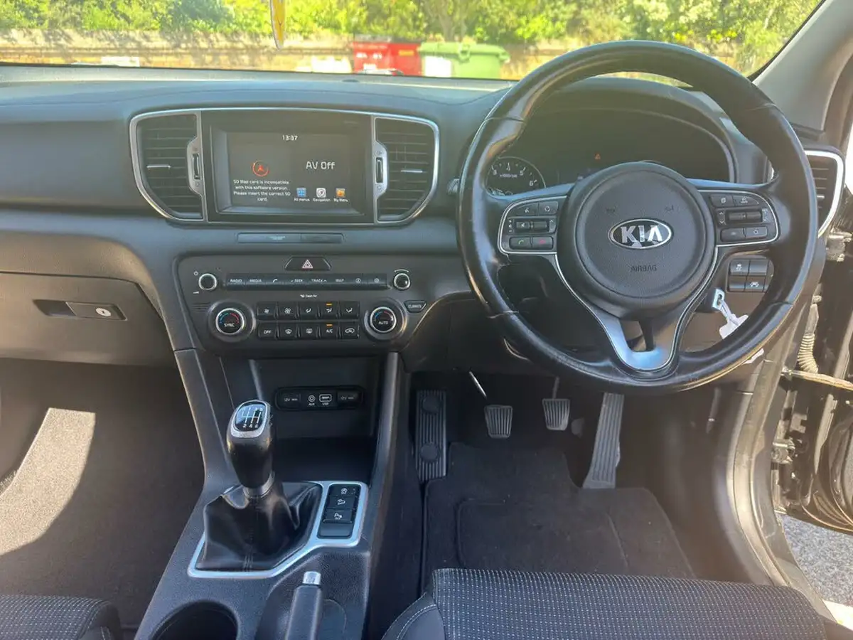 2017-kia-sportage-16-gdi-2-big-30