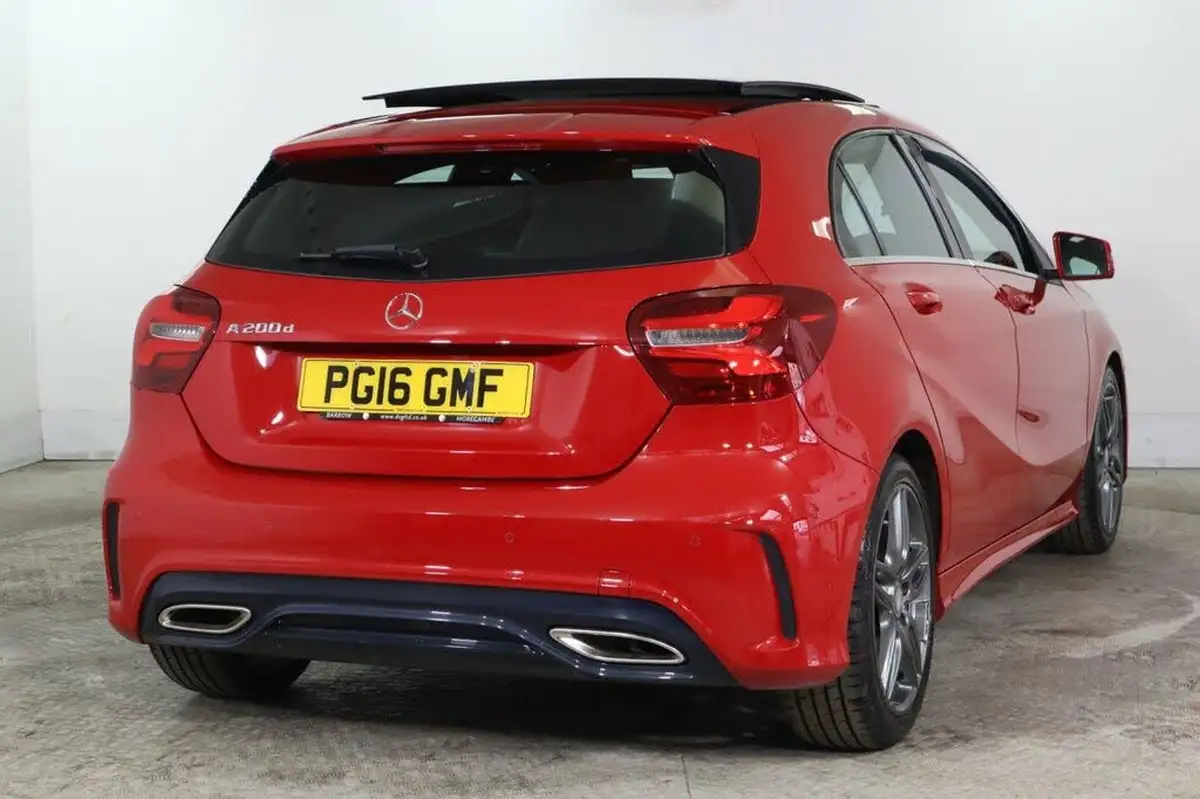 2016-mercedes-benz-a-class-21d-a200d-amg-line-136ps-premiumss-7g-dct-big-3