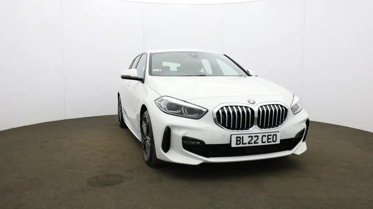 2022-bmw-1-series-15-118i-m-sport-lcp-big-35