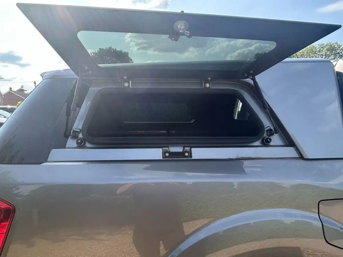 2019-nissan-navara-23dci-tt-tekna-8-navileather-auto-big-26