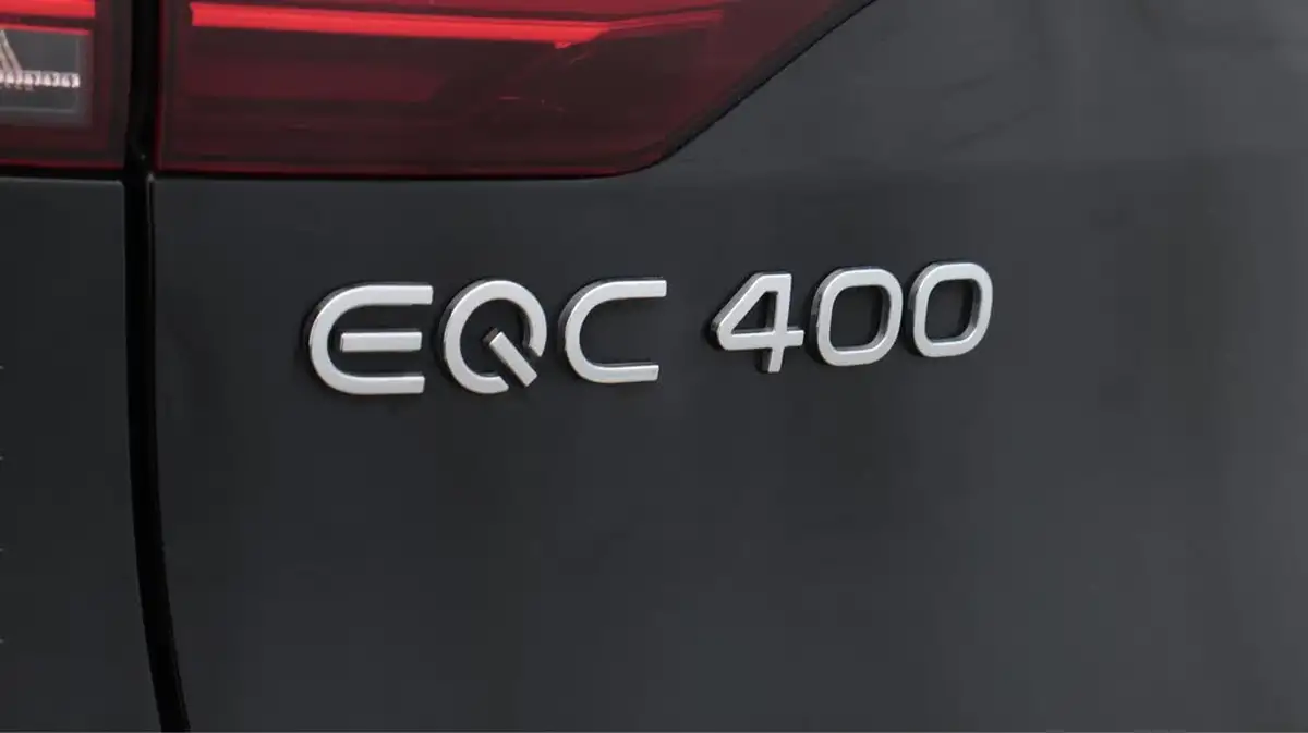 2023-mercedes-benz-eqc-e-eqc-400-amg-line-edition-big-21
