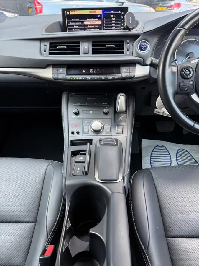 2020-lexus-ct-200h-18-ct-big-52