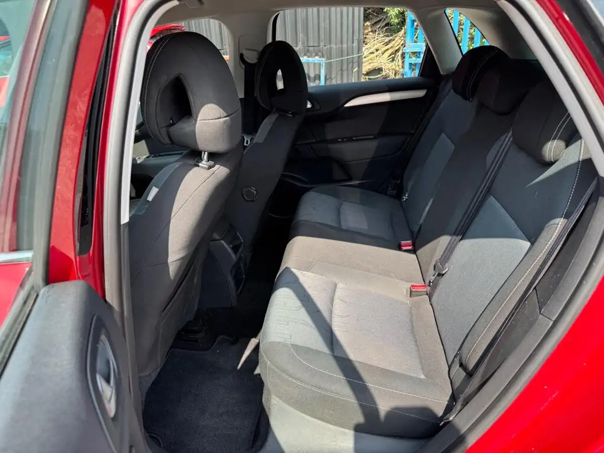 2012-citroen-c4-16td-vtr-16hdi-16v-90ps-big-14