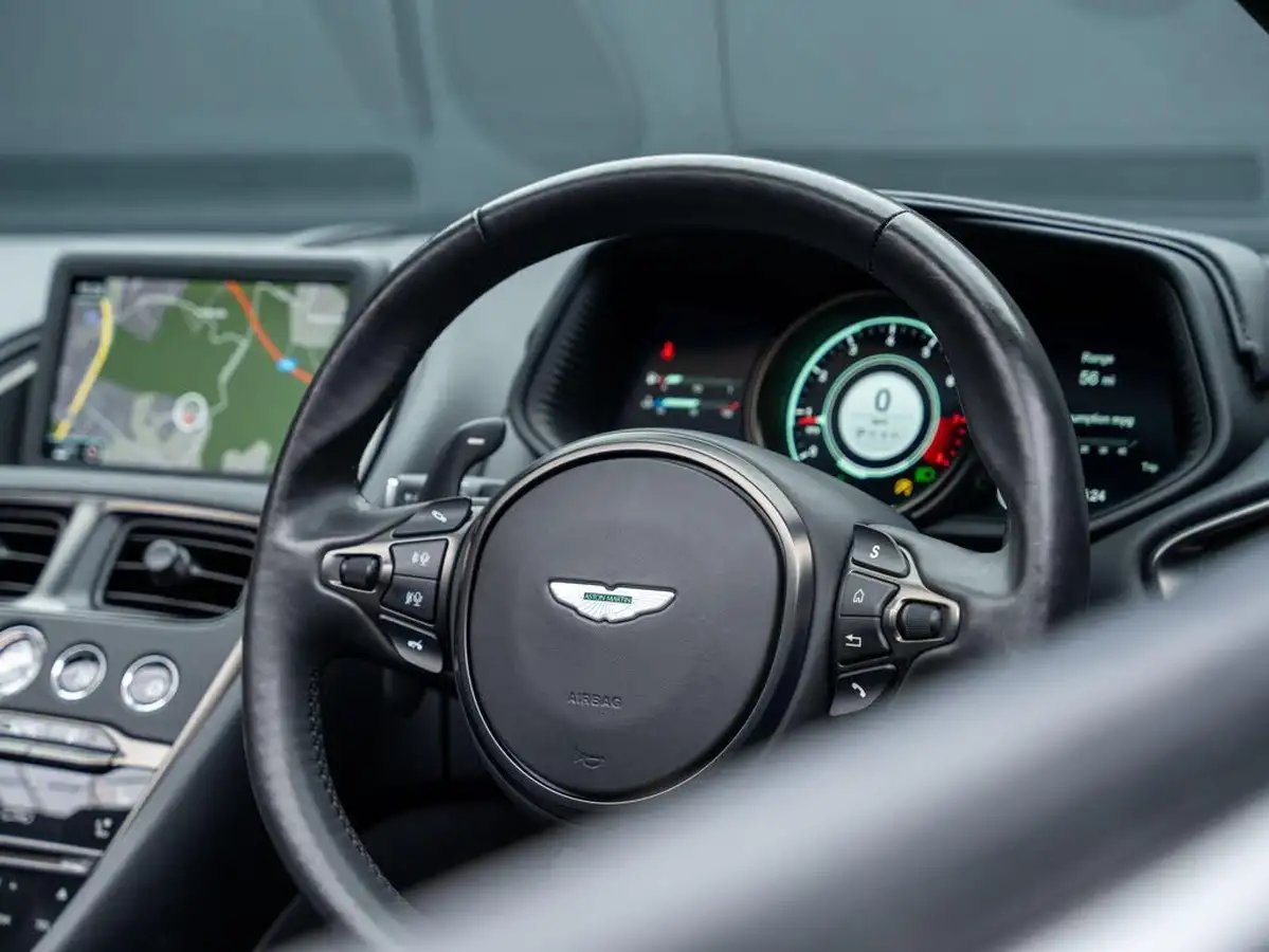 2022-aston-martin-db11-40-v8-volante-528bhp-ss-big-38