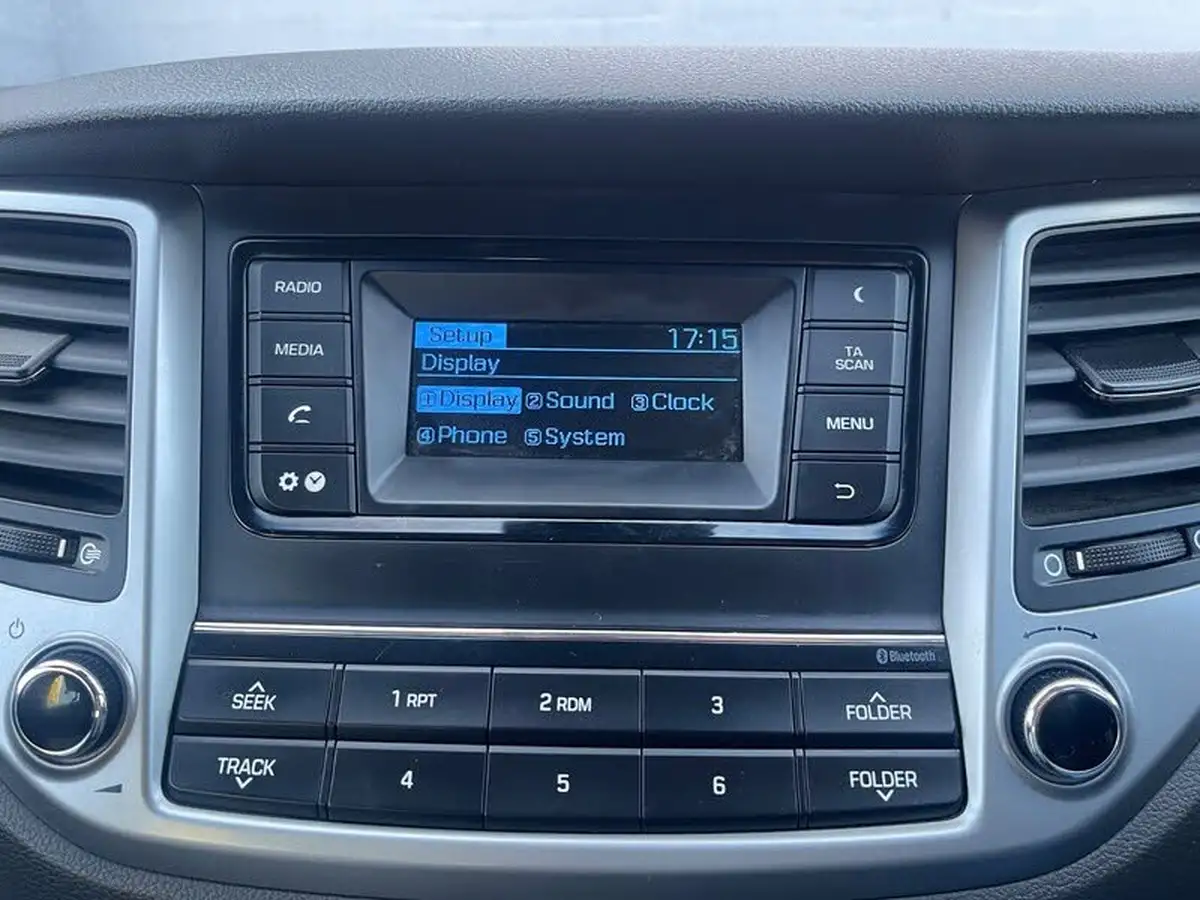 2017-hyundai-tucson-17crdi-blue-drive-se-141ps-dct-big-22