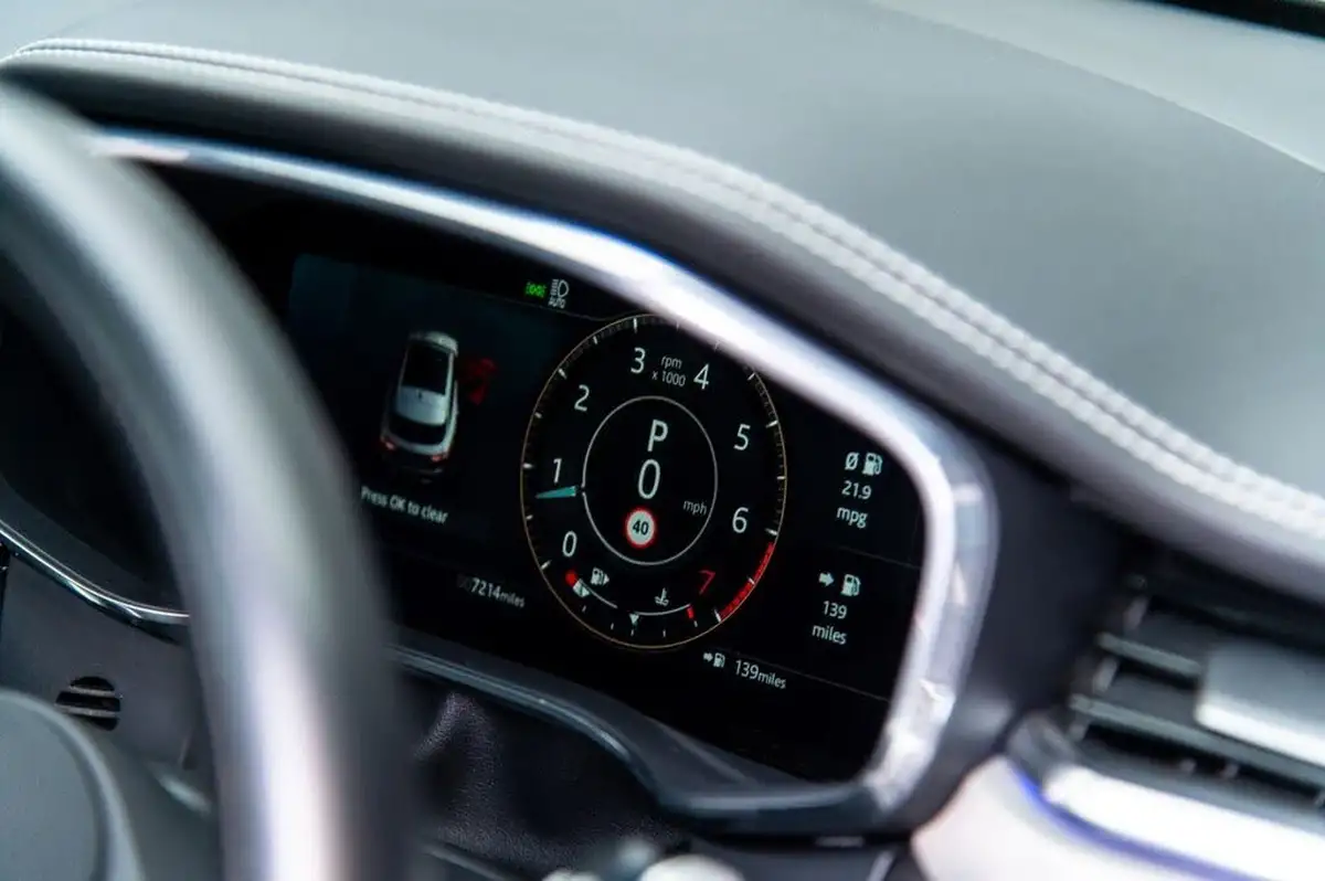 2021-jaguar-f-pace-20-p250-r-dynamic-se-big-35