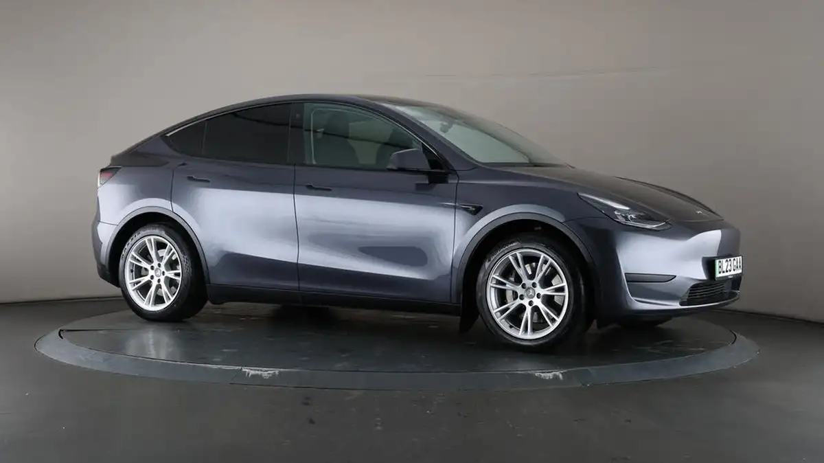 2023-tesla-model-y-e-rwd-big-55