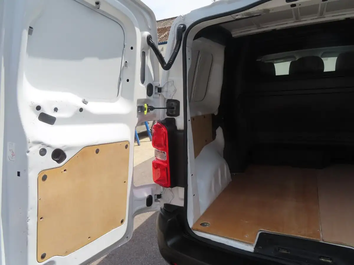 2018-citroen-dispatch-20bluehdi-enterprise-m-1400-crewcab-big-40