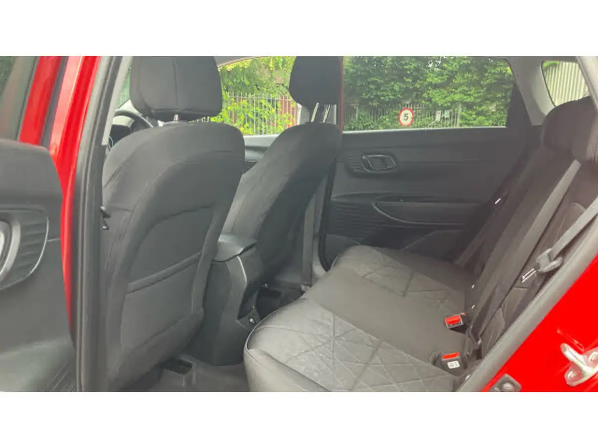 2024-hyundai-bayon-10-t-gdi-premium-100ps-48-volt-mhev-dct-big-15