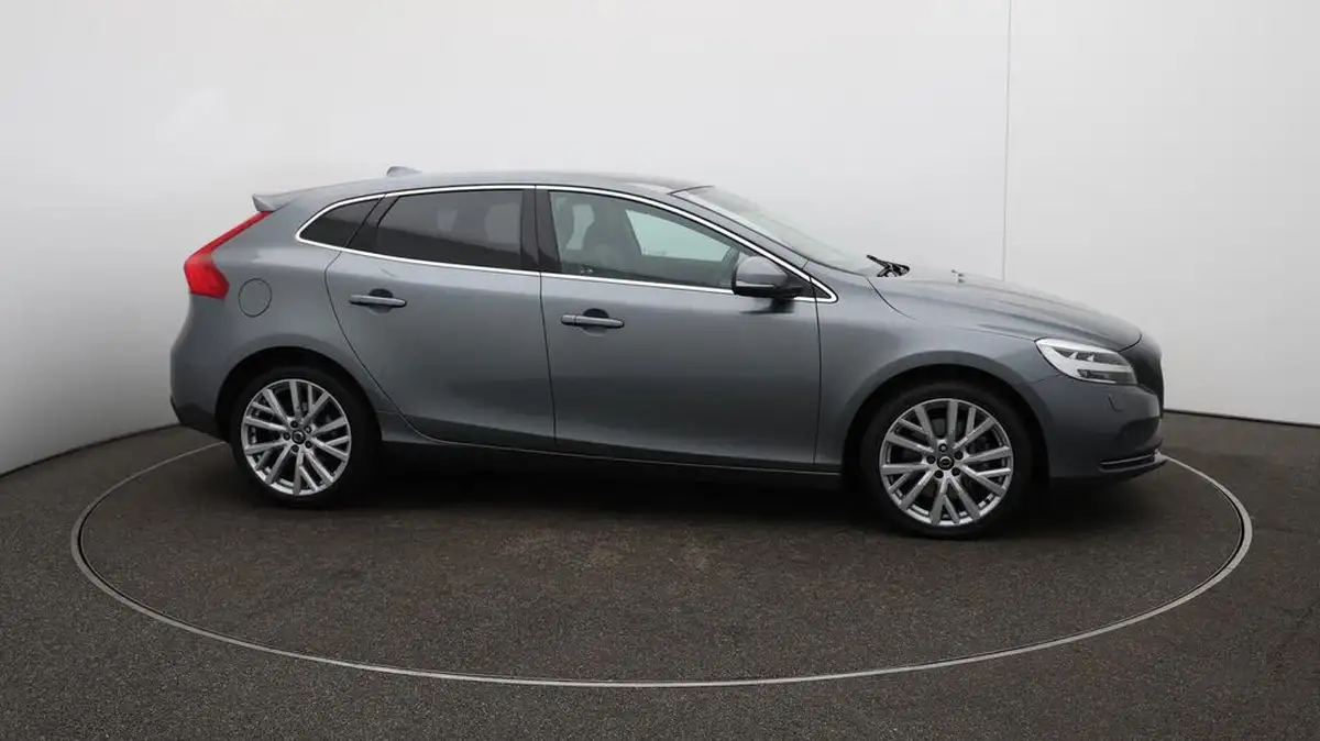 2019-volvo-v40-15-t3-inscription-big-46