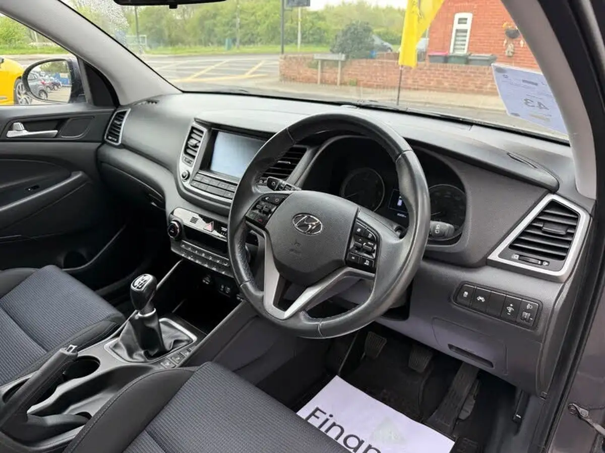 2017-hyundai-tucson-17crdi-blue-drive-se-nav-116ps-big-23