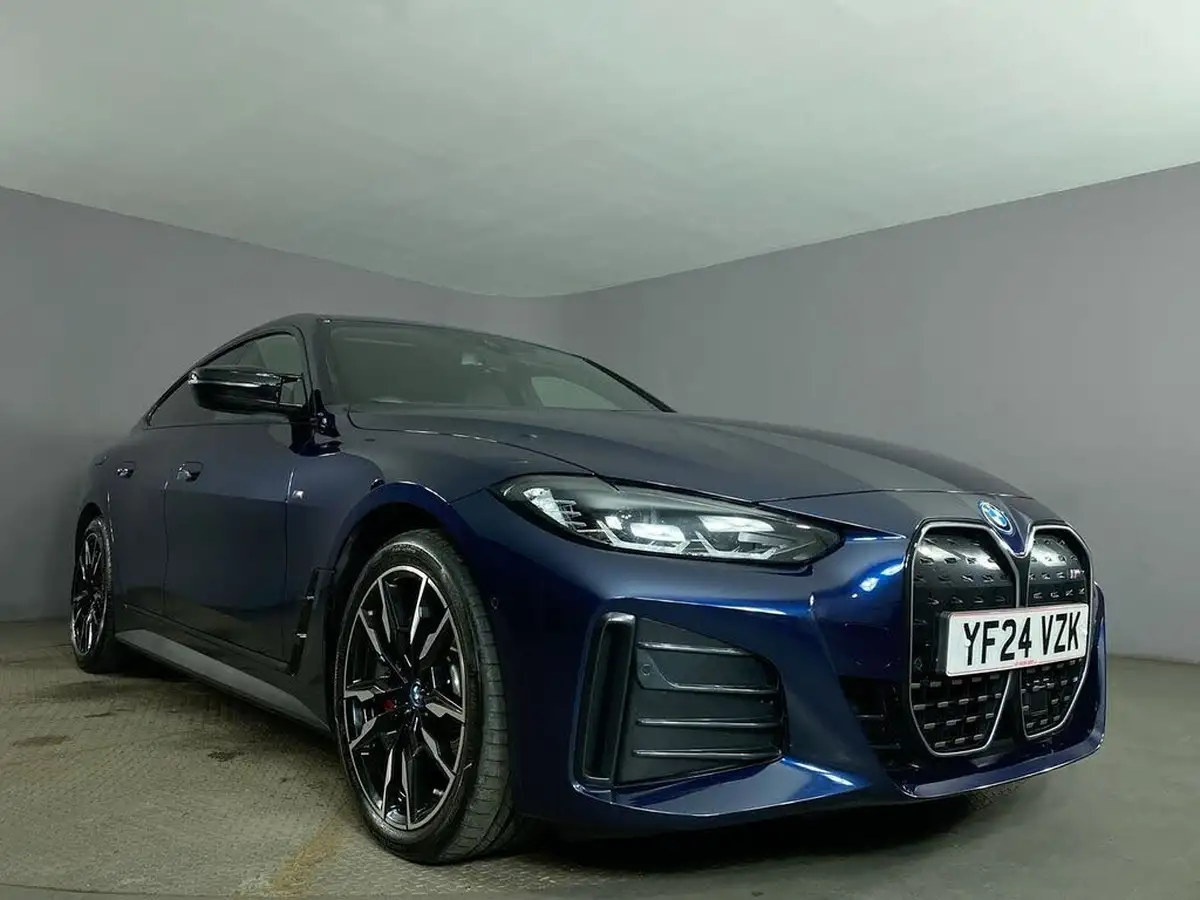 2024-bmw-i4-e-m50-big-10