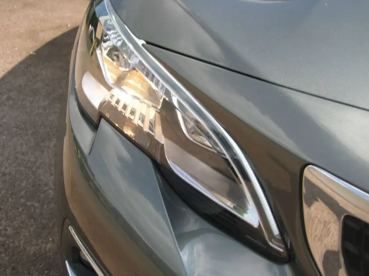 2017-peugeot-3008-suv-12-puretech-allure-big-12