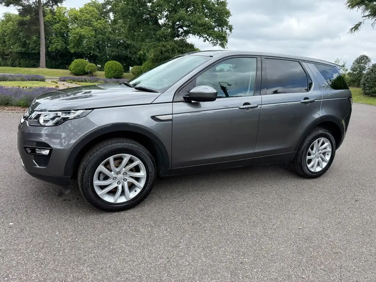 2017-land-rover-discovery-sport-20td4-se-tech-182ps-suv-big-18