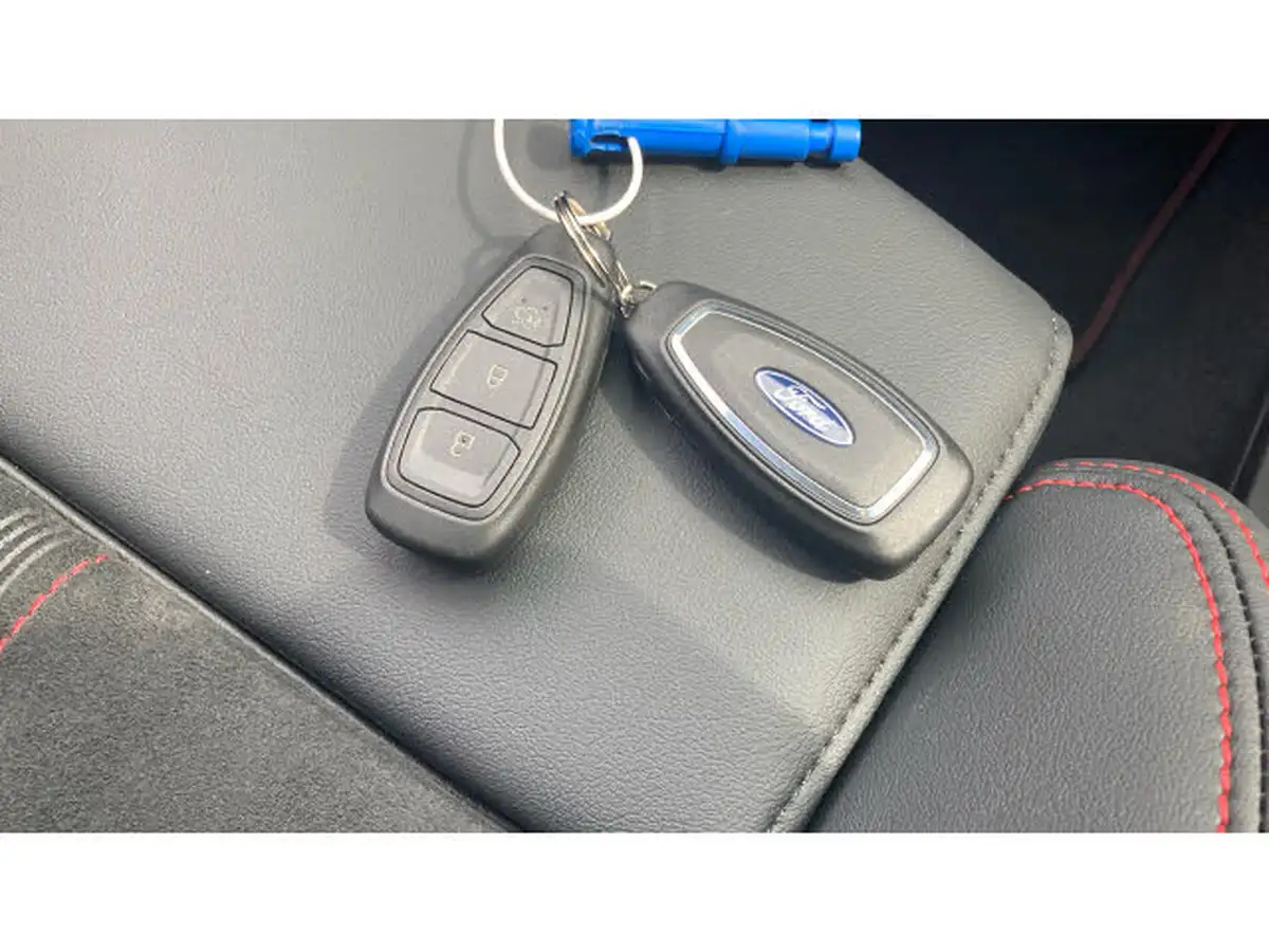 2024-ford-kuga-big-19