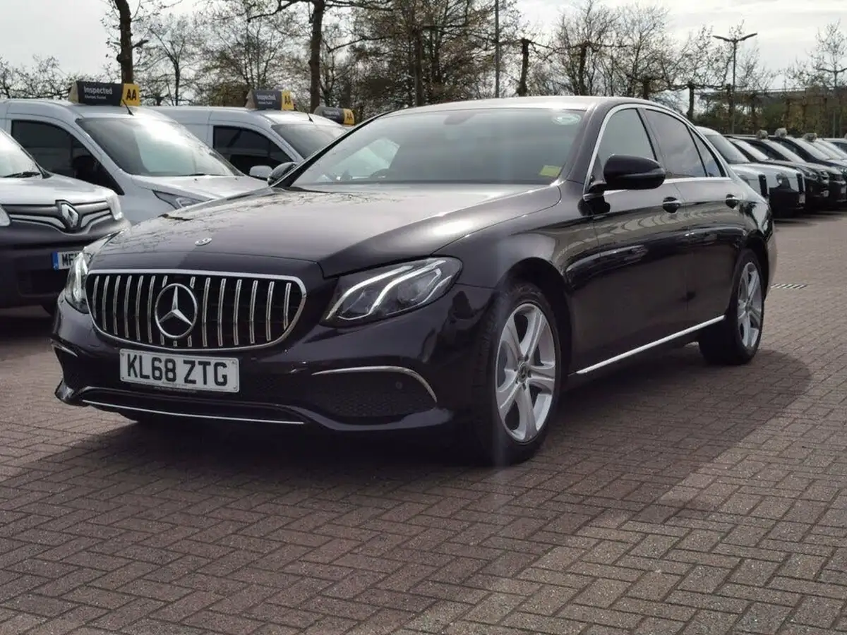 2019-mercedes-benz-e-class-20d-e220d-se-ss-saloon-4d-big-3