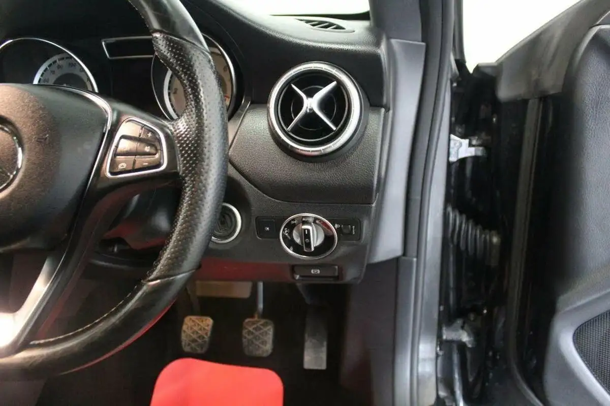 2015-mercedes-benz-cla-21cdi-cla-200-sport-136bhp-ss-coupe-4d-big-42