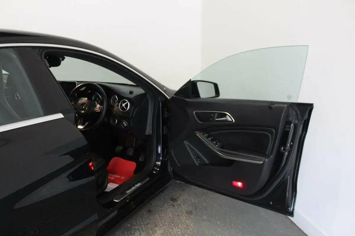 2015-mercedes-benz-cla-21cdi-cla-200-sport-136bhp-ss-coupe-4d-big-18