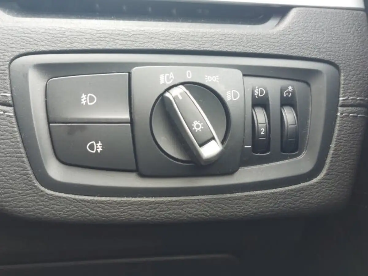 2019-bmw-x1-20-xdrive20i-xline-big-12