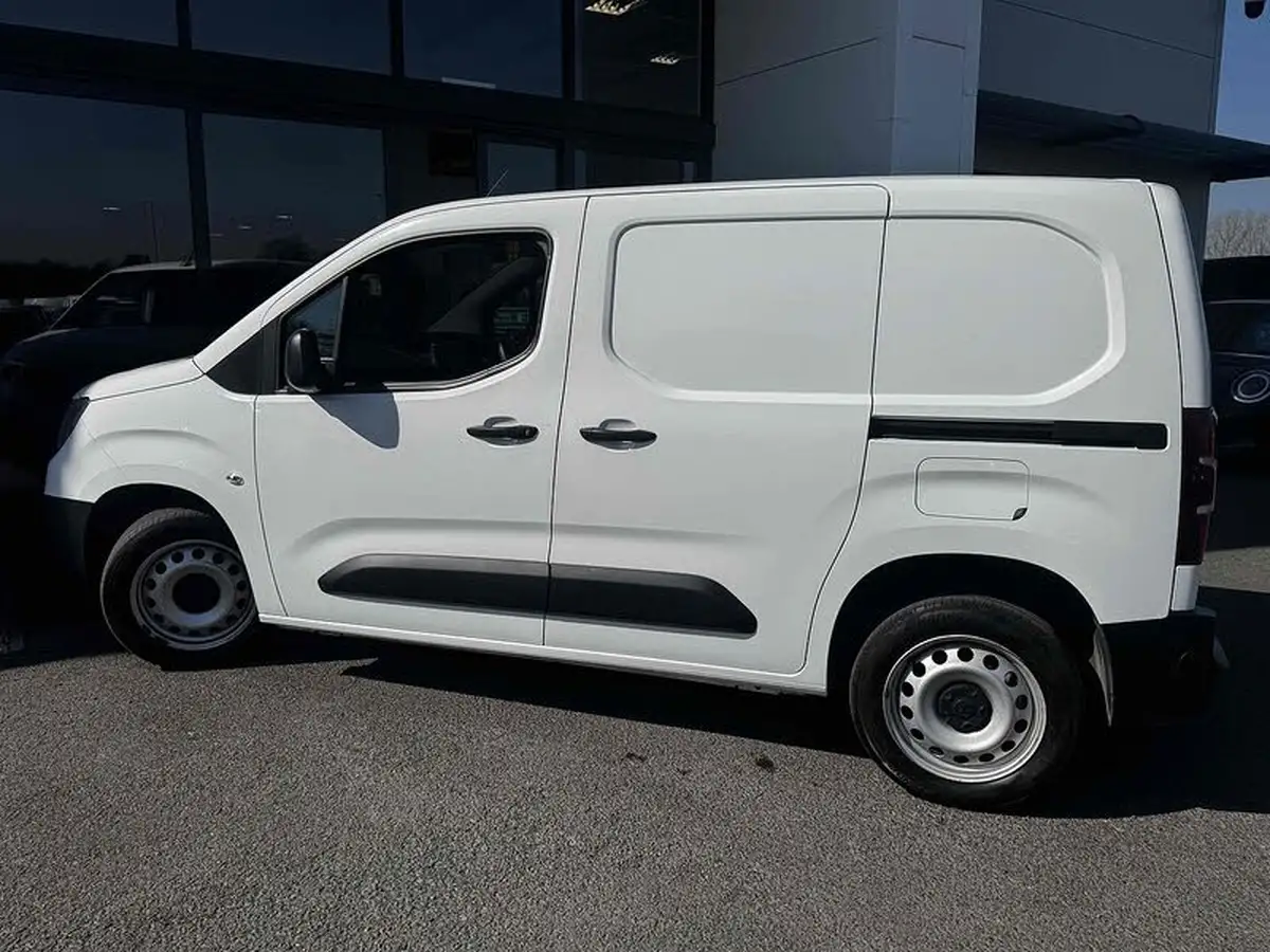 2021-vauxhall-combo-15cdti-dynamic-2300-100pseu6dt-l1h1-panel-big-10