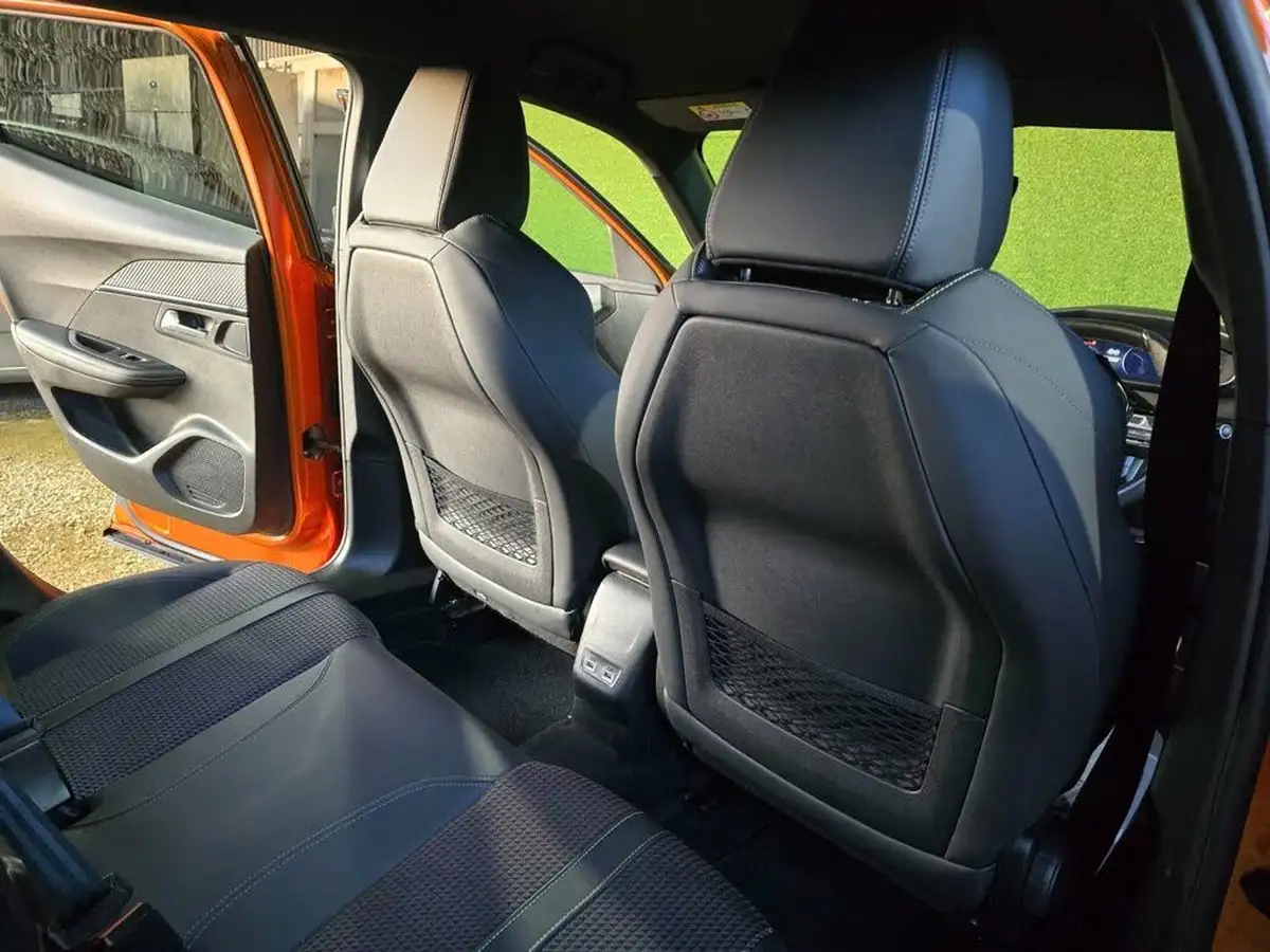 2021-peugeot-2008-suv-12-puretech-gt-big-28