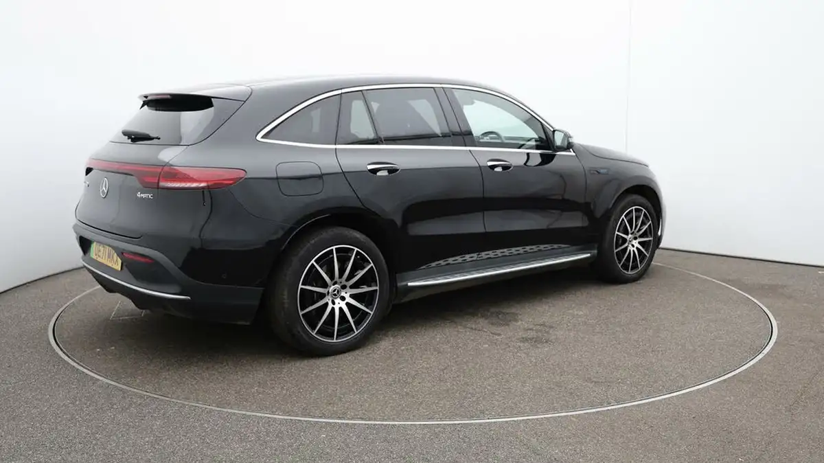 2022-mercedes-benz-eqc-e-eqc-400-amg-line-big-45