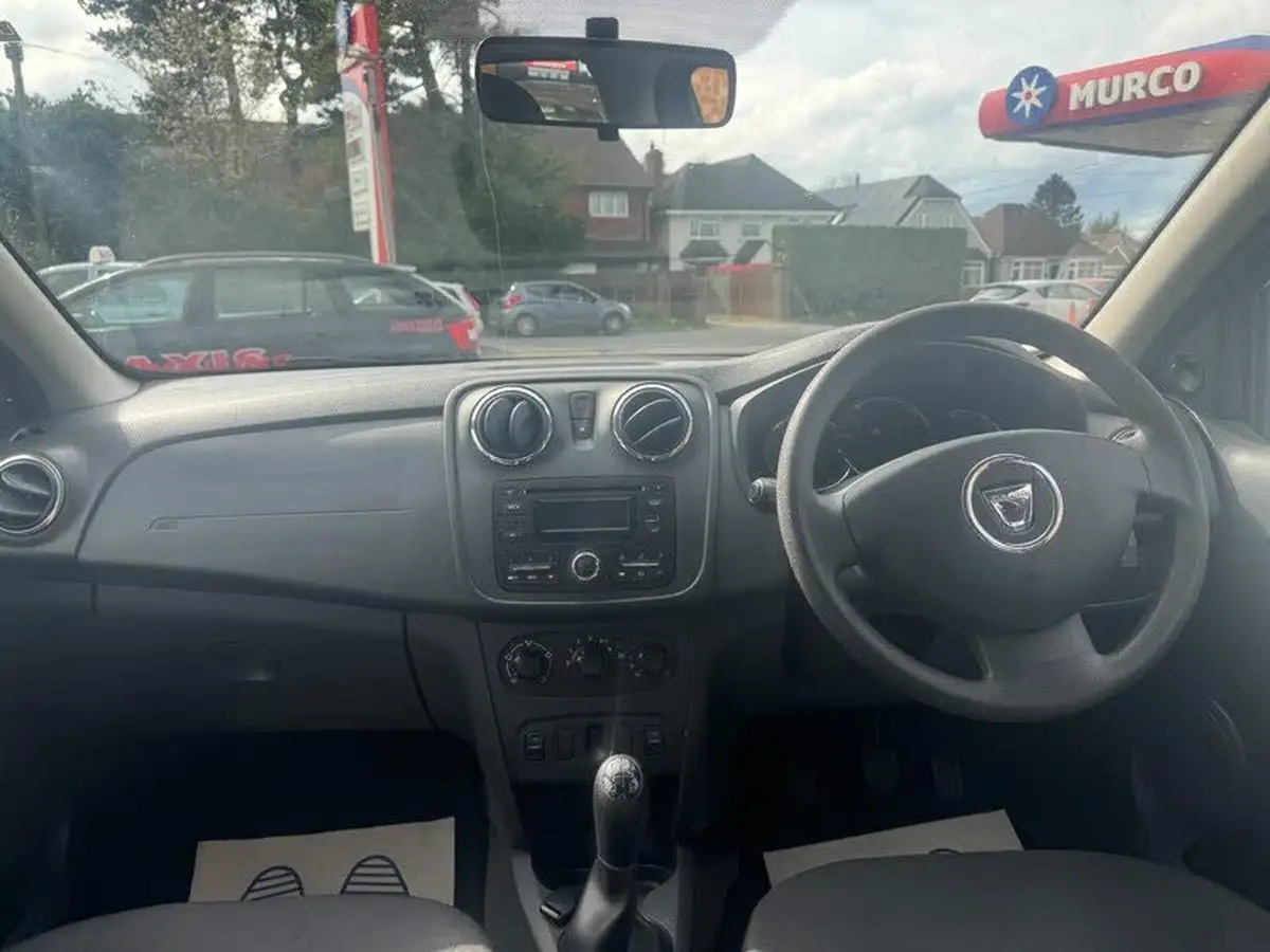 2016-dacia-sandero-12-ambiance-big-18