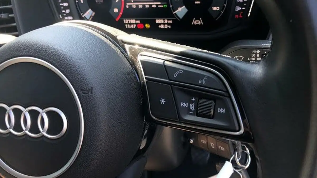2022-audi-a1-10-25-tfsi-technik-big-23