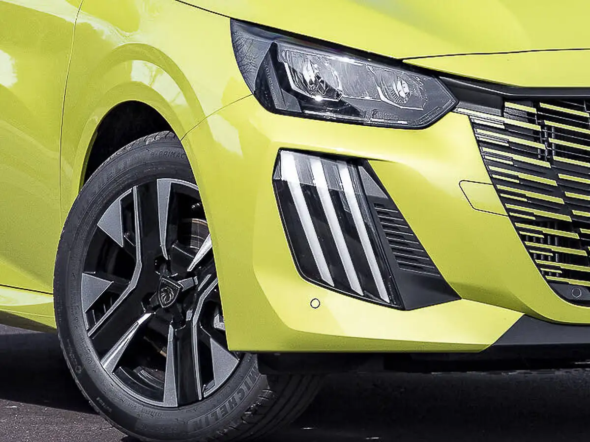 2025-peugeot-208-12-puretech-allure-big-19