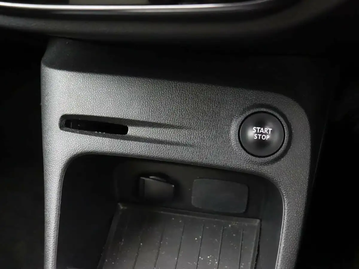 2019-renault-captur-09-tce-iconic-big-19