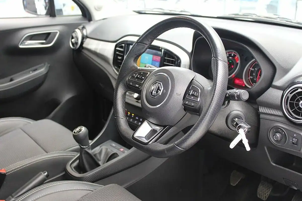2022-mg-mg3-15-vti-tech-exclusive-nav-big-35