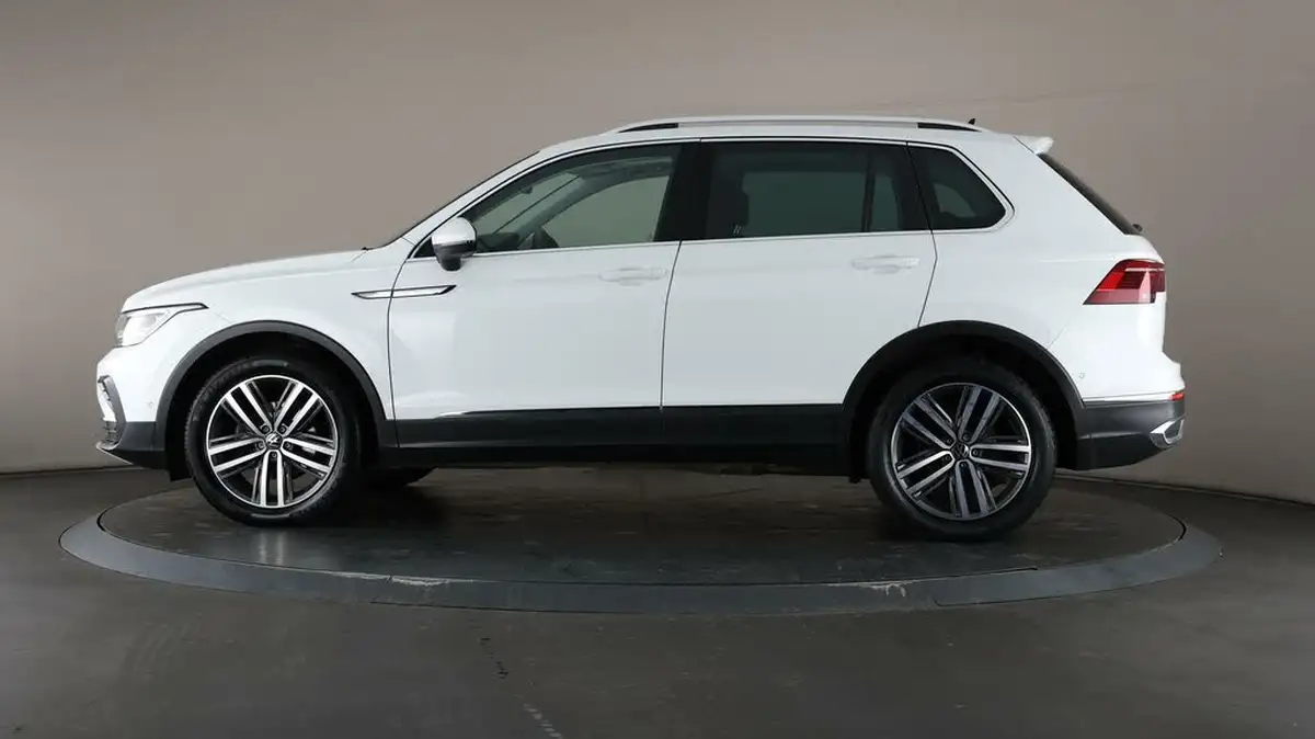 2021-volkswagen-tiguan-15-tsi-elegance-big-4