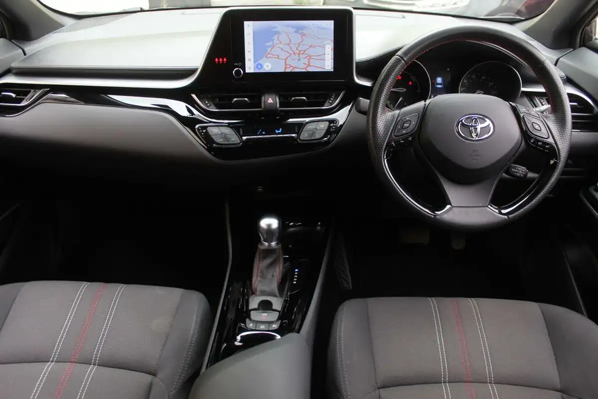 2022-toyota-c-hr-18-vvt-i-gr-sport-big-16