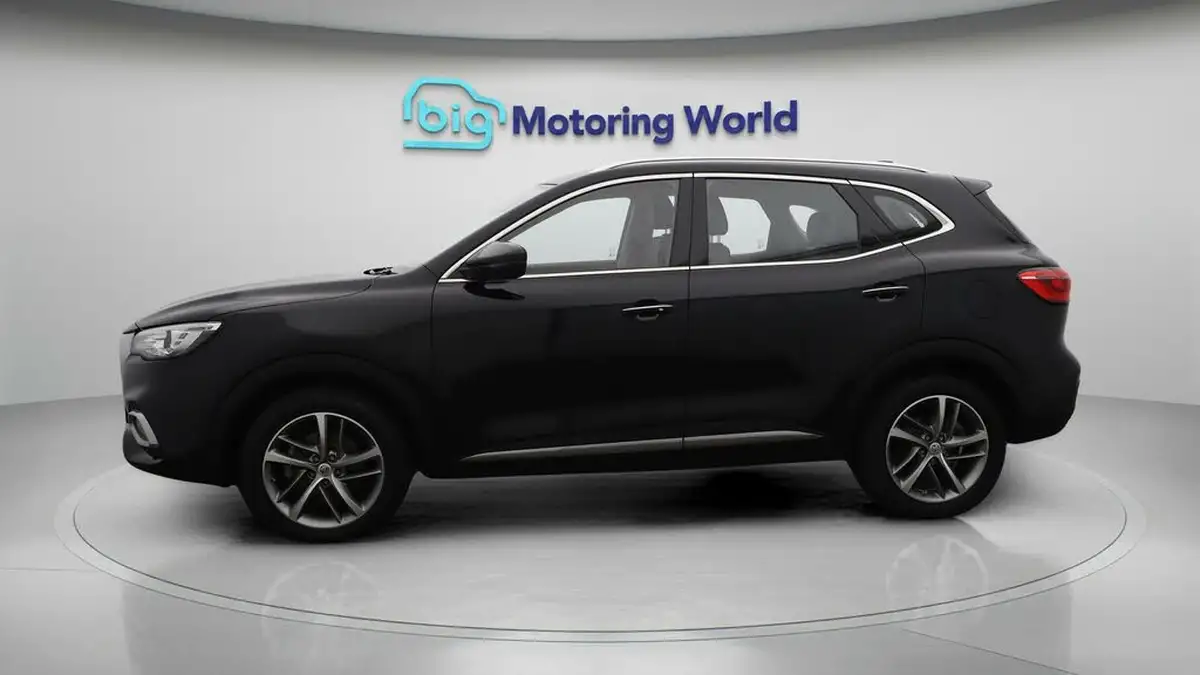 2022-mg-hs-15t-gdi-excite-162ps-big-4