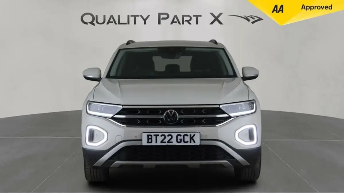 2022-volkswagen-t-roc-10-tsi-style-hatchback-5d-big-1