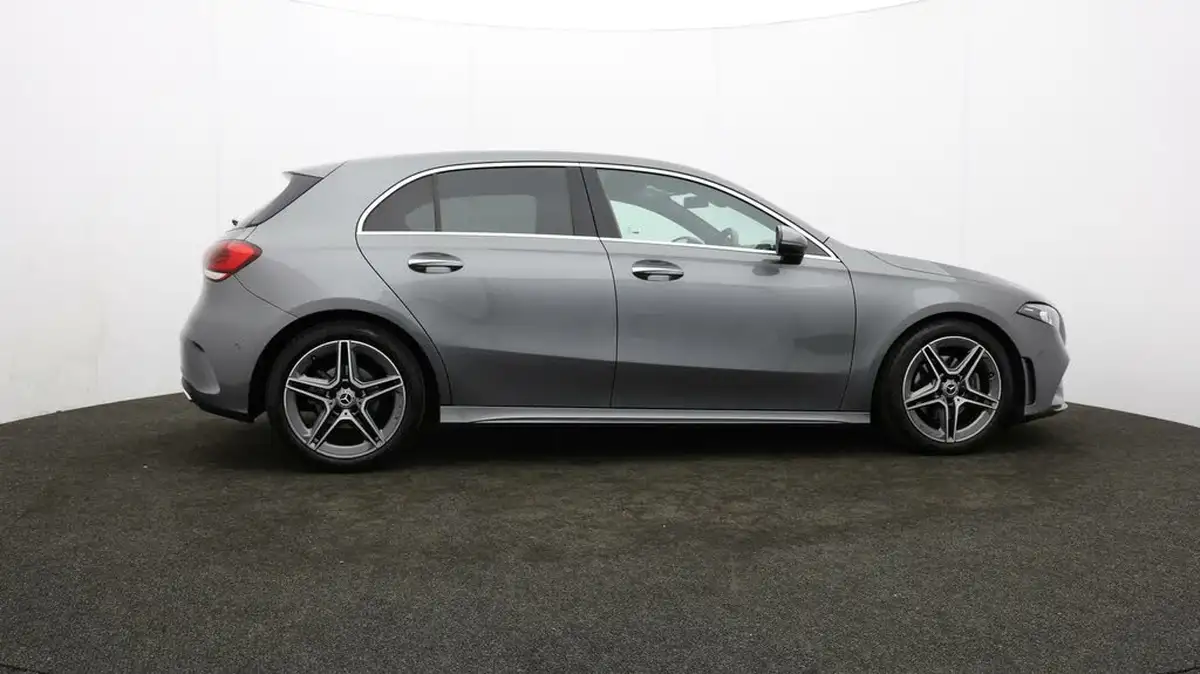 2021-mercedes-benz-a-class-20d-a200d-amg-line-premium-hatchback-5d-big-31