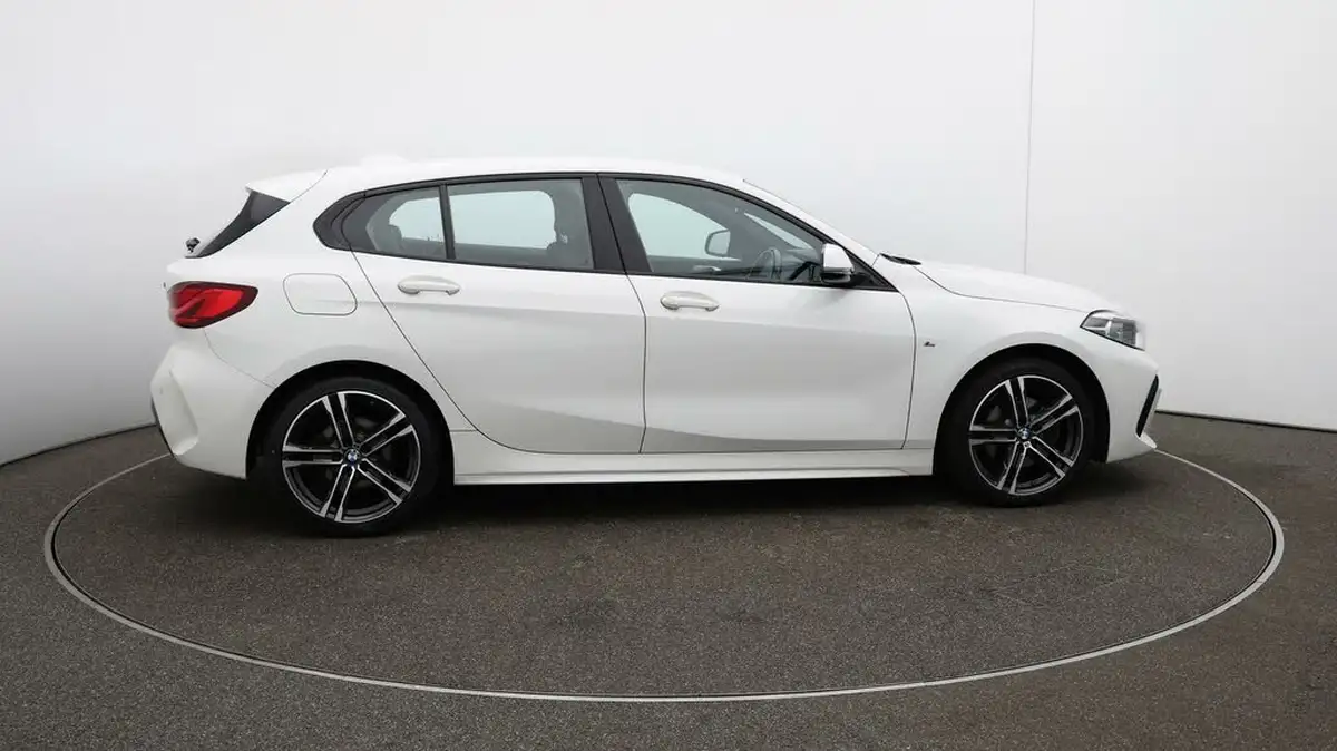 2021-bmw-1-series-15-118i-m-sport-lcp-big-42