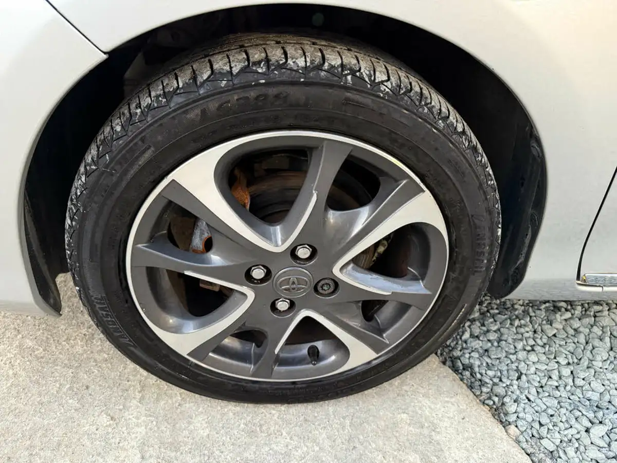 2013-toyota-yaris-133-trend-vvt-i-5d-big-33