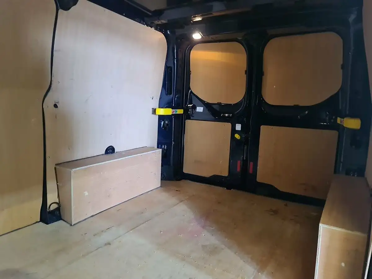 2020-ford-transit-custom-20tdci-320-l1h1-trend-105pseu6dt-panel-van-big-7
