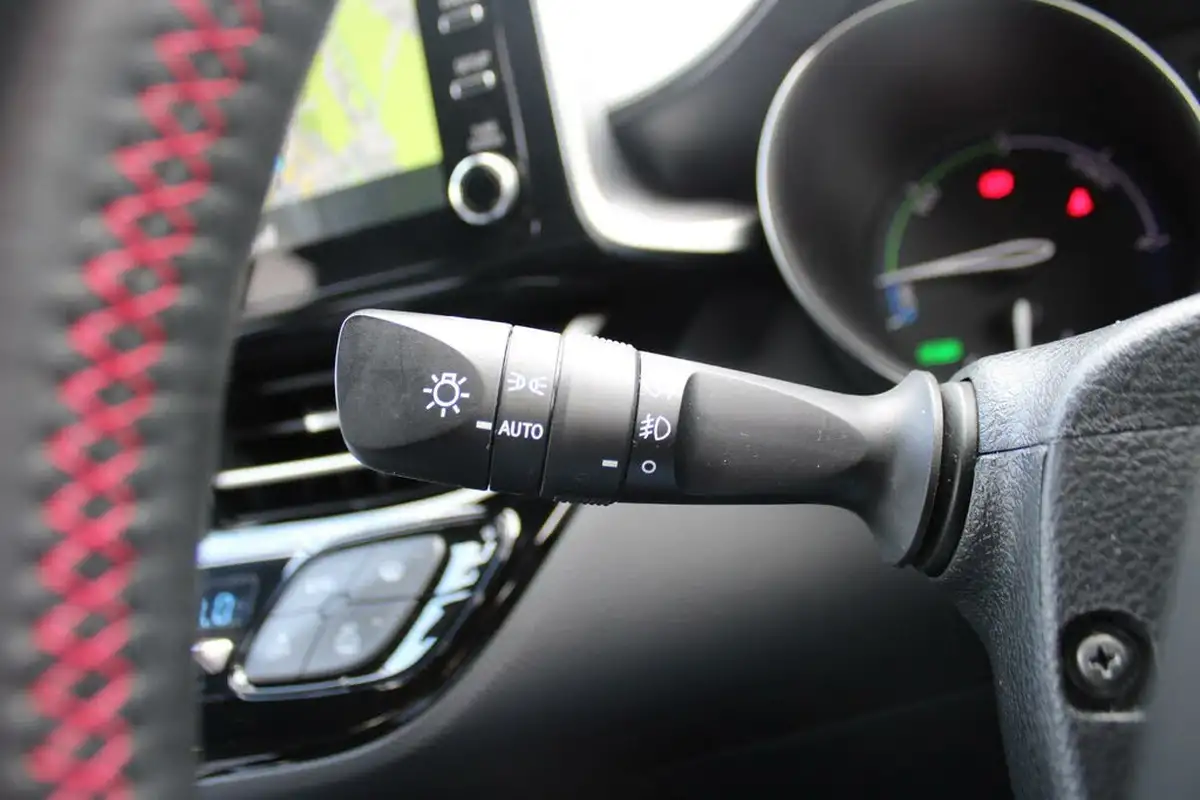 2021-toyota-c-hr-20-vvt-i-gr-sport-big-29