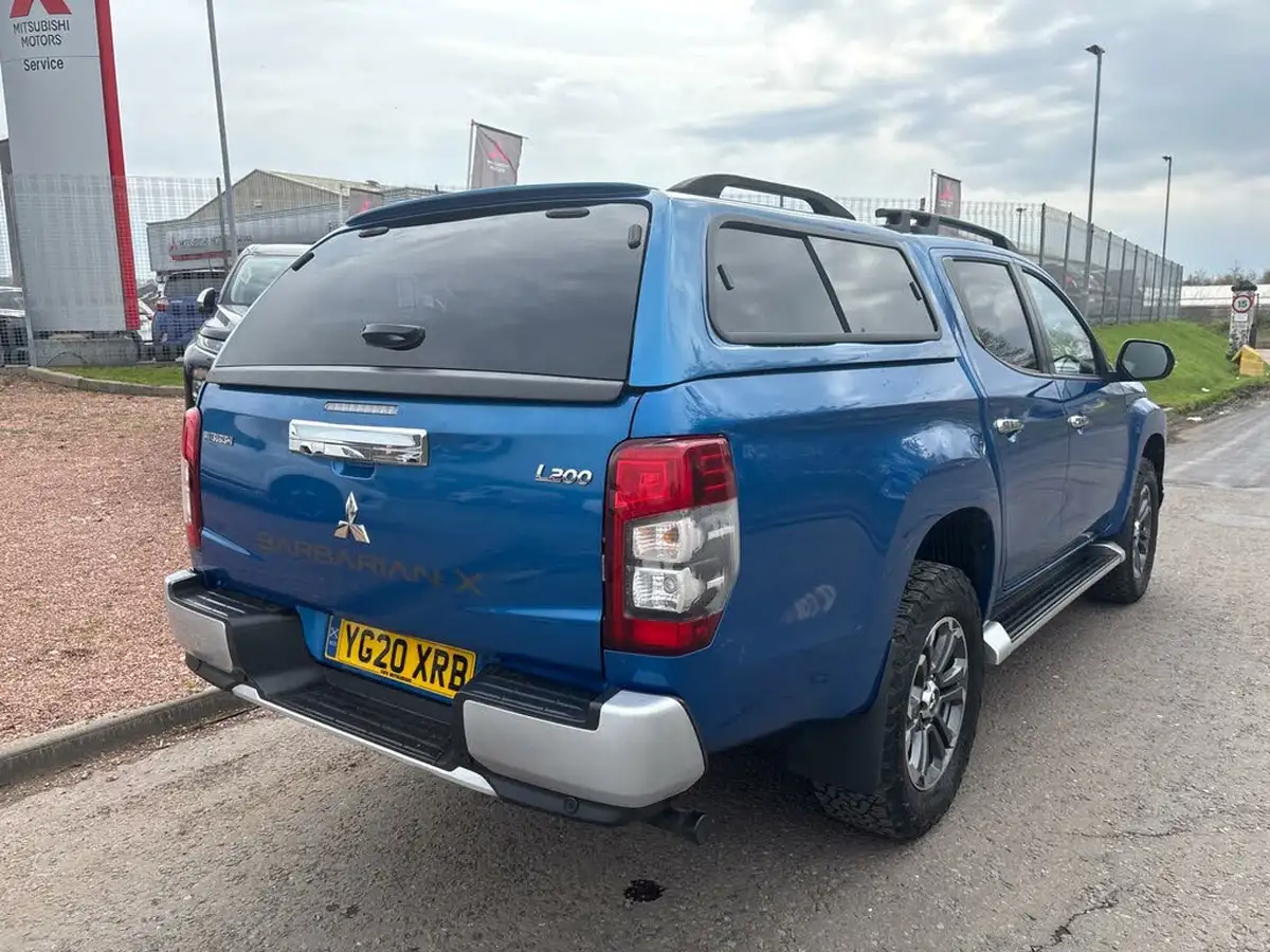 2020-mitsubishi-l200-22di-d-barbarian-x-big-11