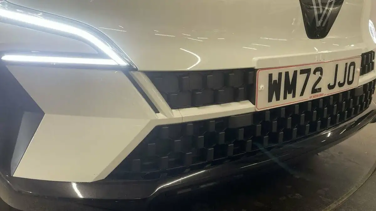 2022-renault-megane-e-tech-e-equilibre-big-10