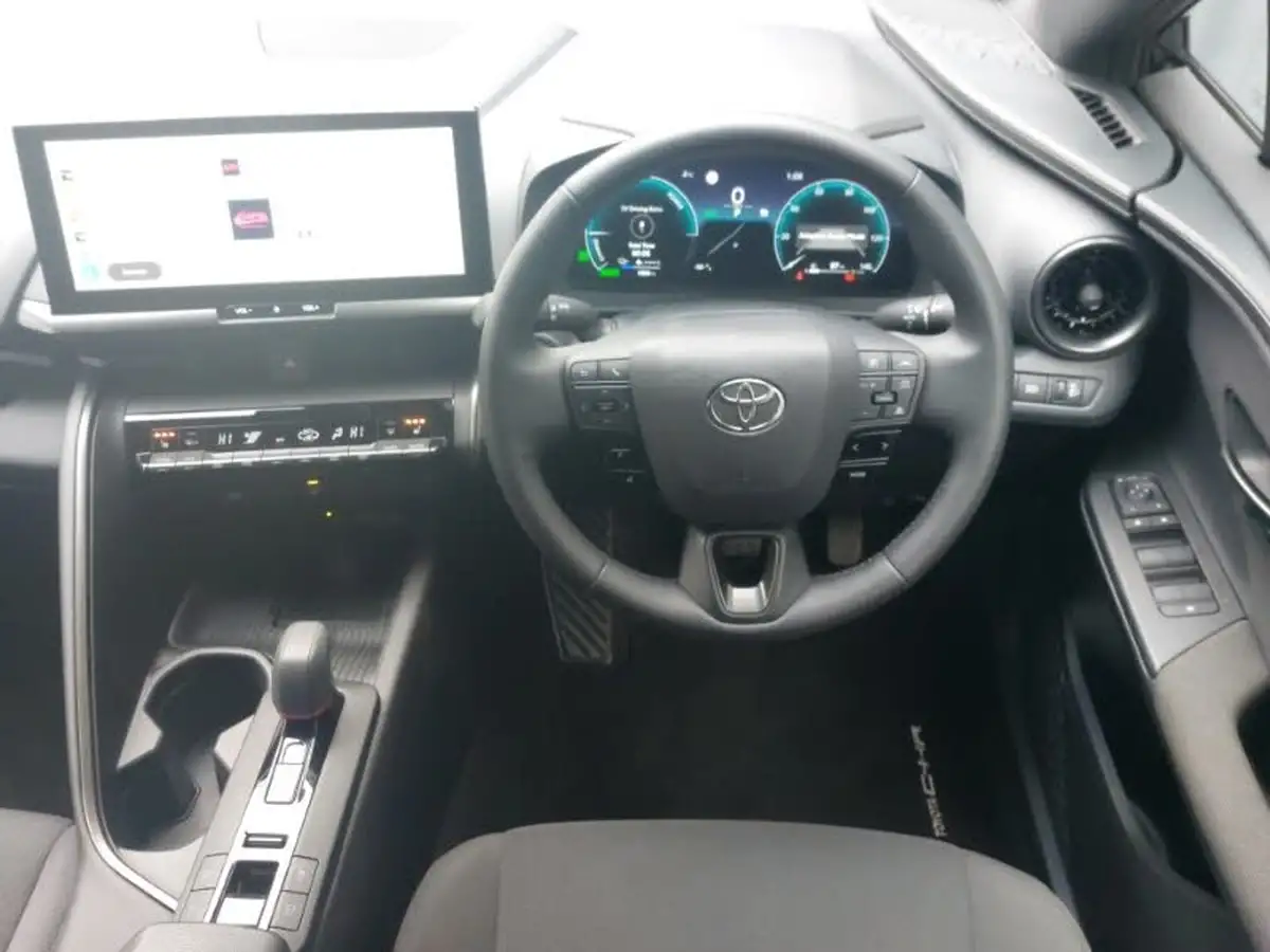 2024-toyota-c-hr-20-vvt-i-design-220bhp-plug-in-big-6