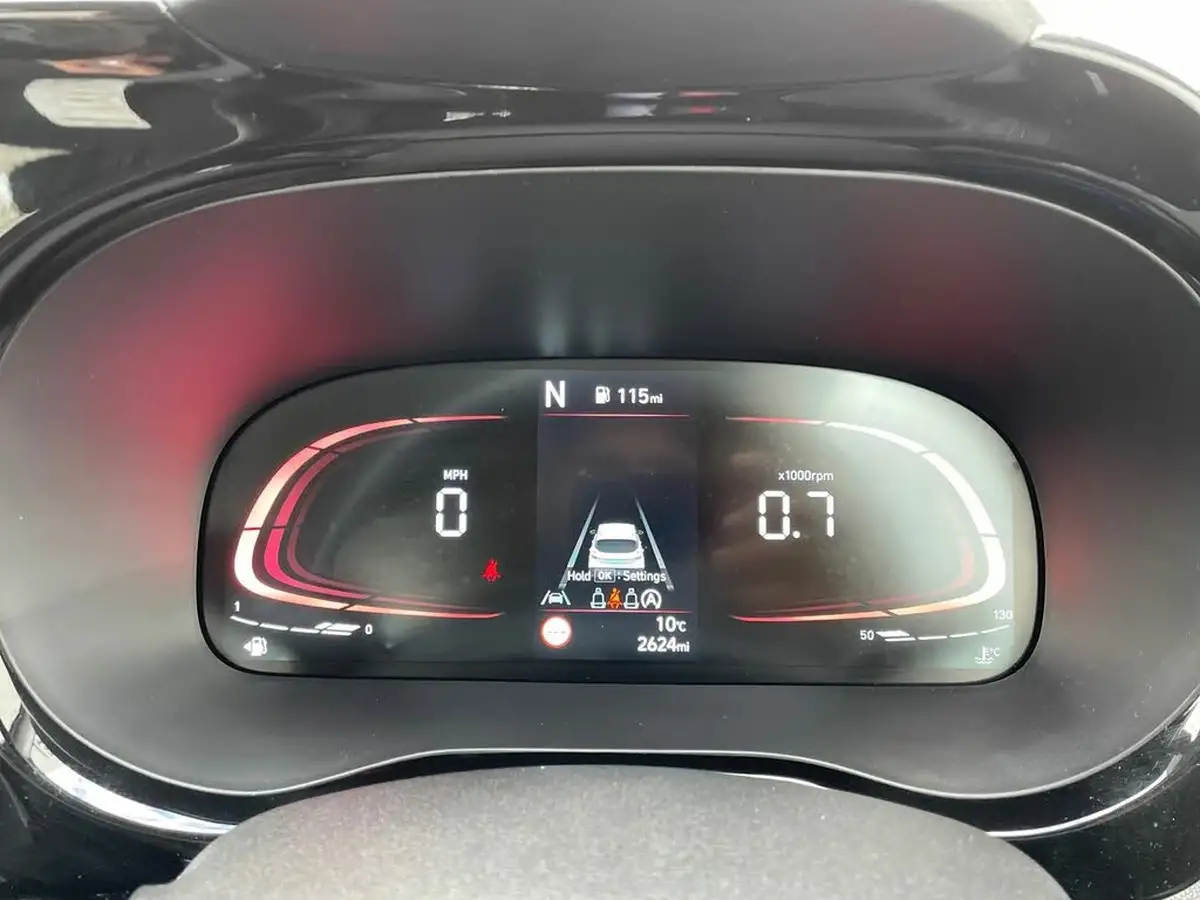 2024-hyundai-i10-12-advance-79ps-auto-big-13