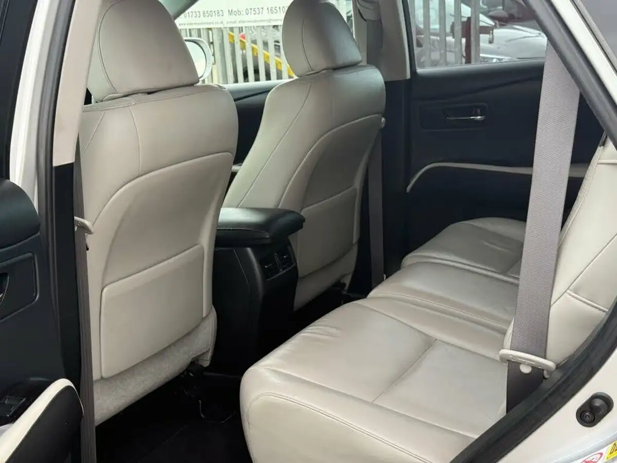 2011-lexus-rx-450h-35-se-i-4x4-big-30