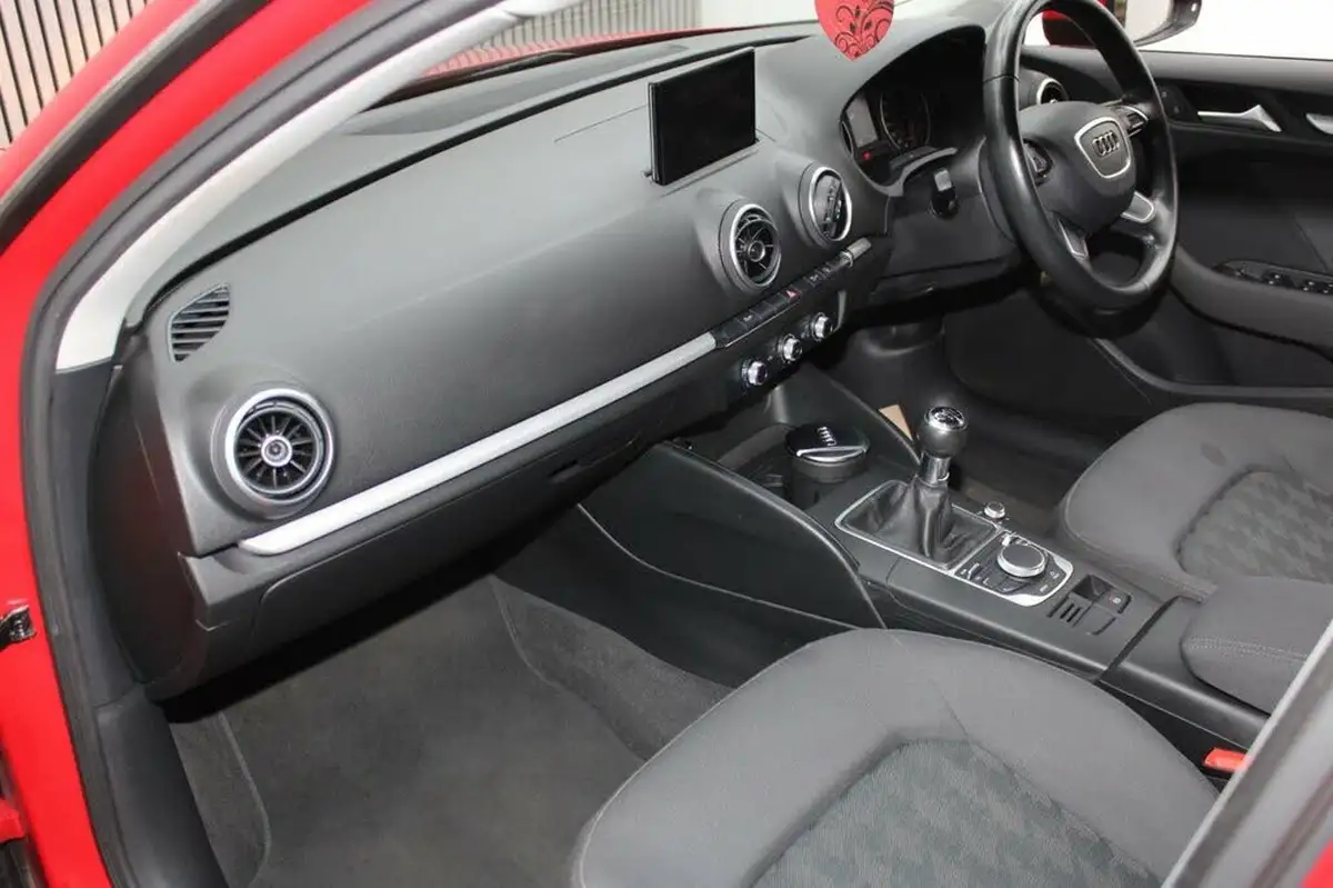 2015-audi-a3-14-tfsi-se-150ps-cod-sportback-5d-1395cc-big-28